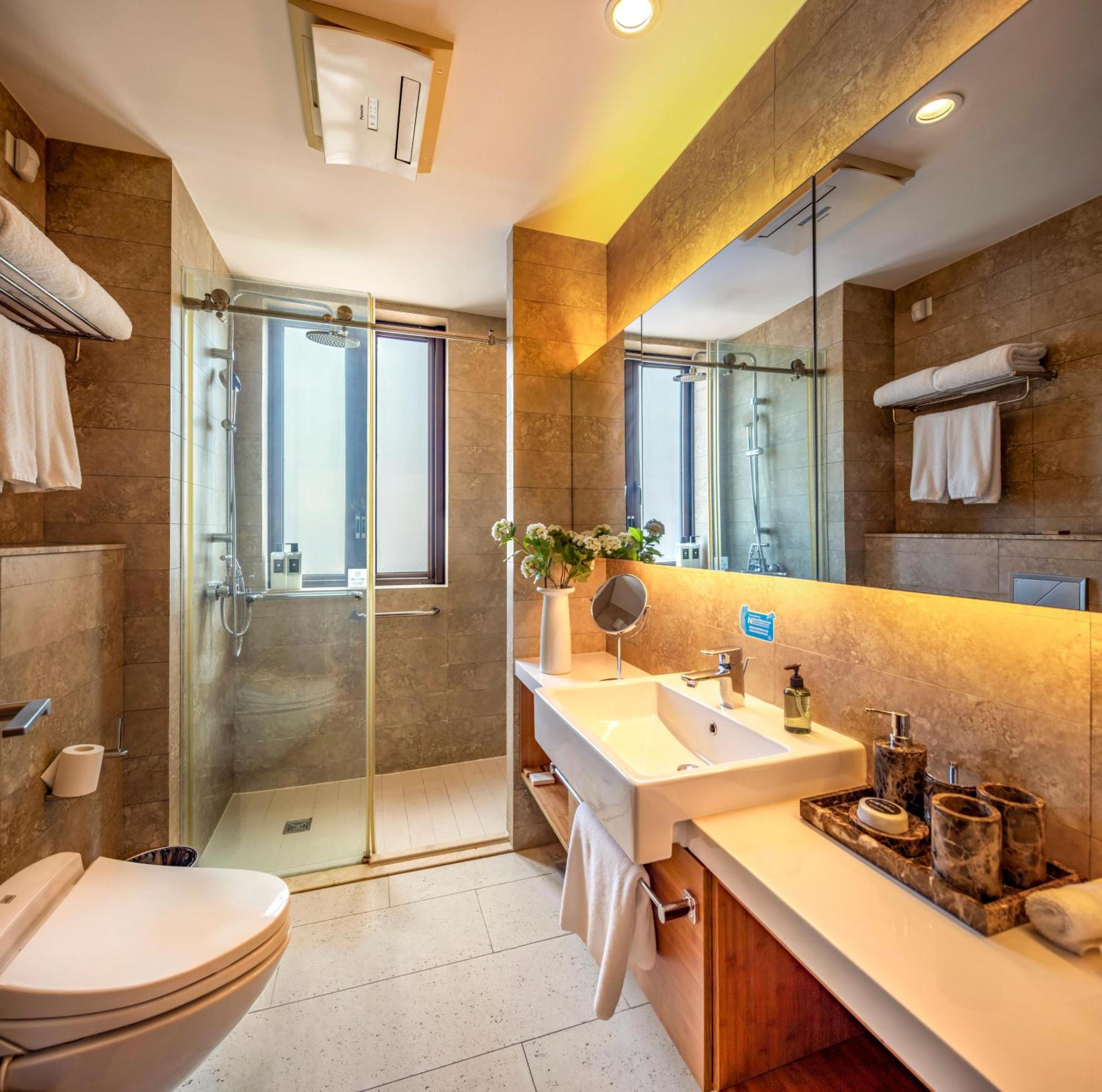 Court Premier Jinqiao Aparthotel Shanghai