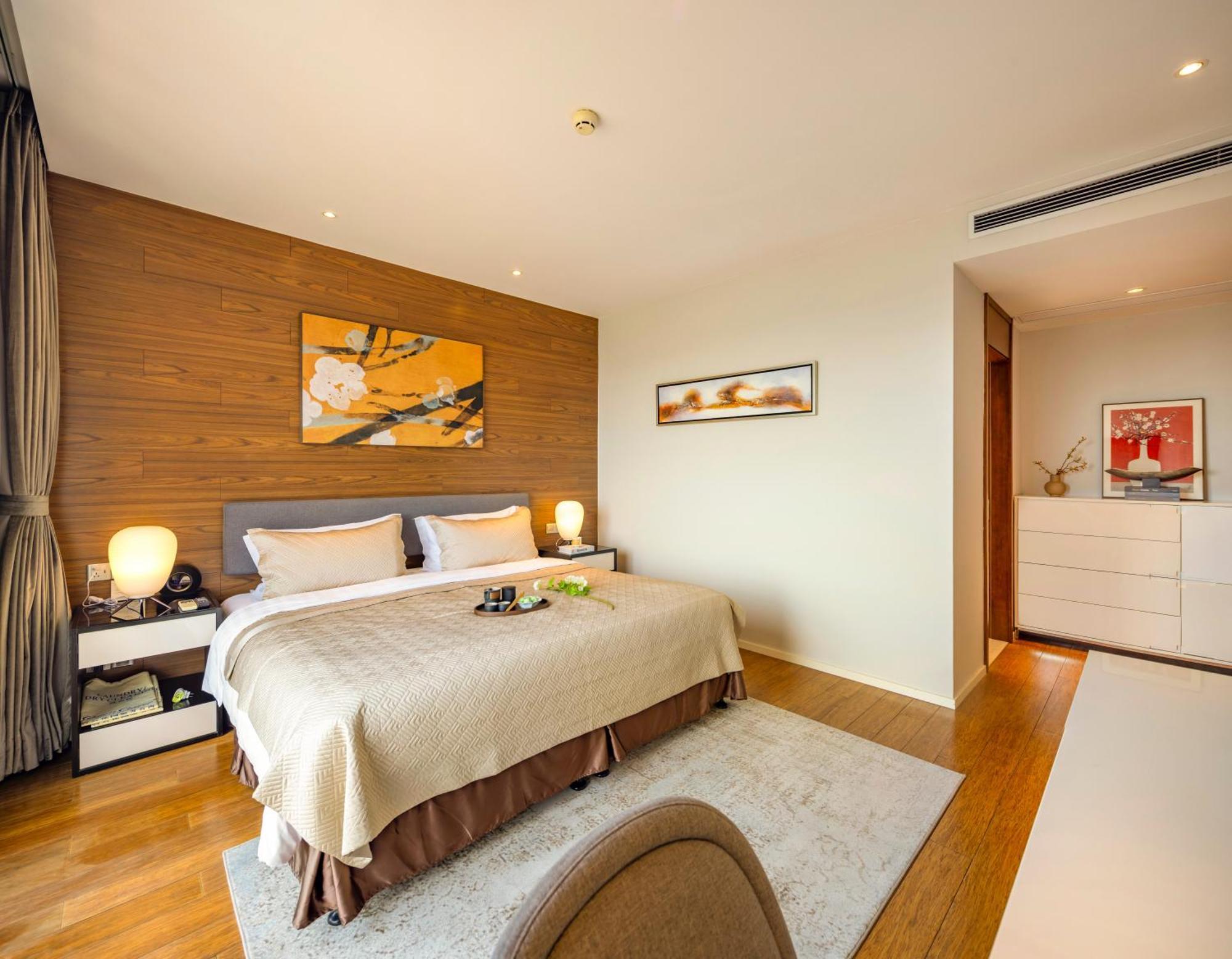 Court Premier Aparthotel