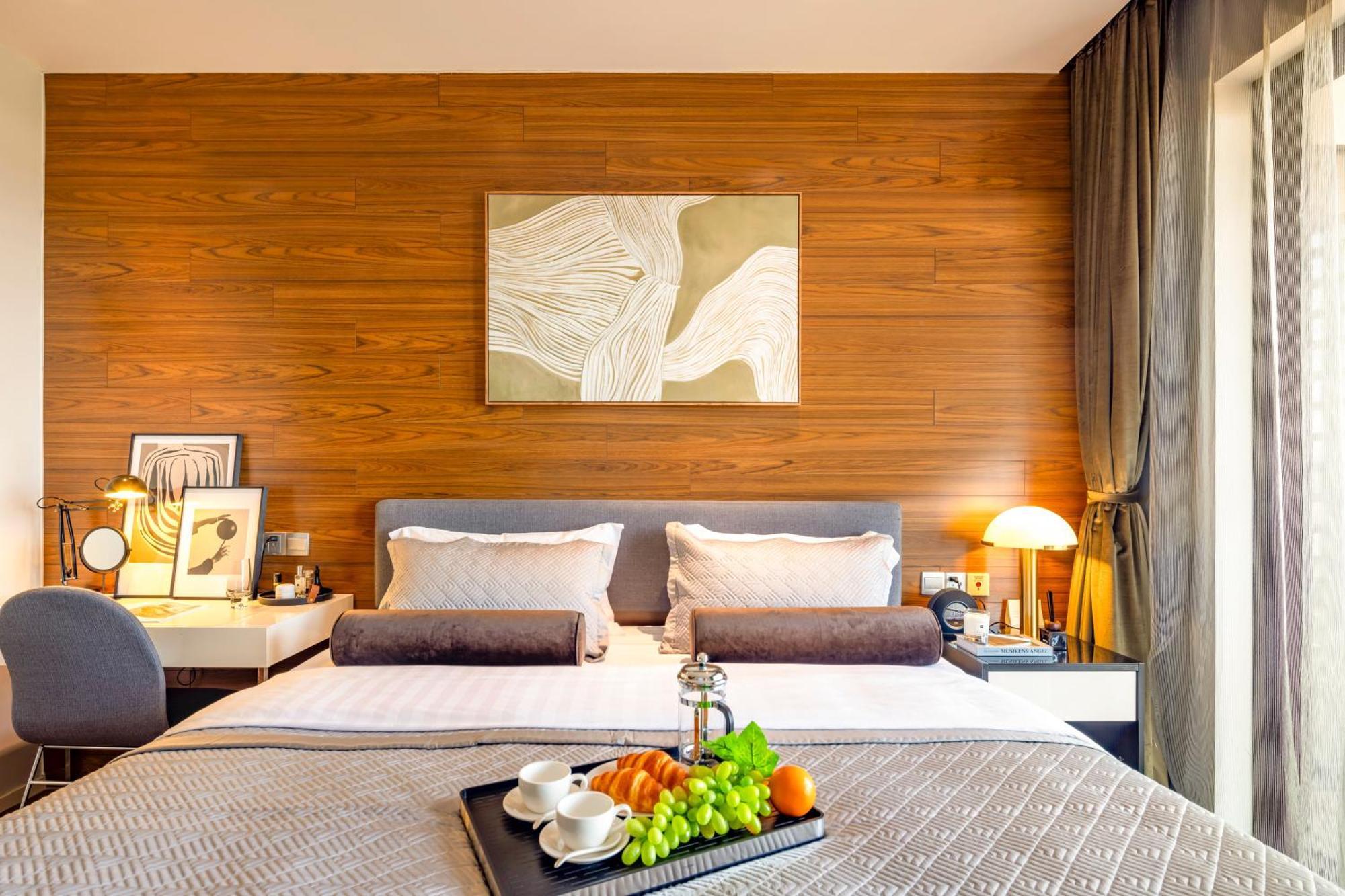 Court Premier 5* Shanghai