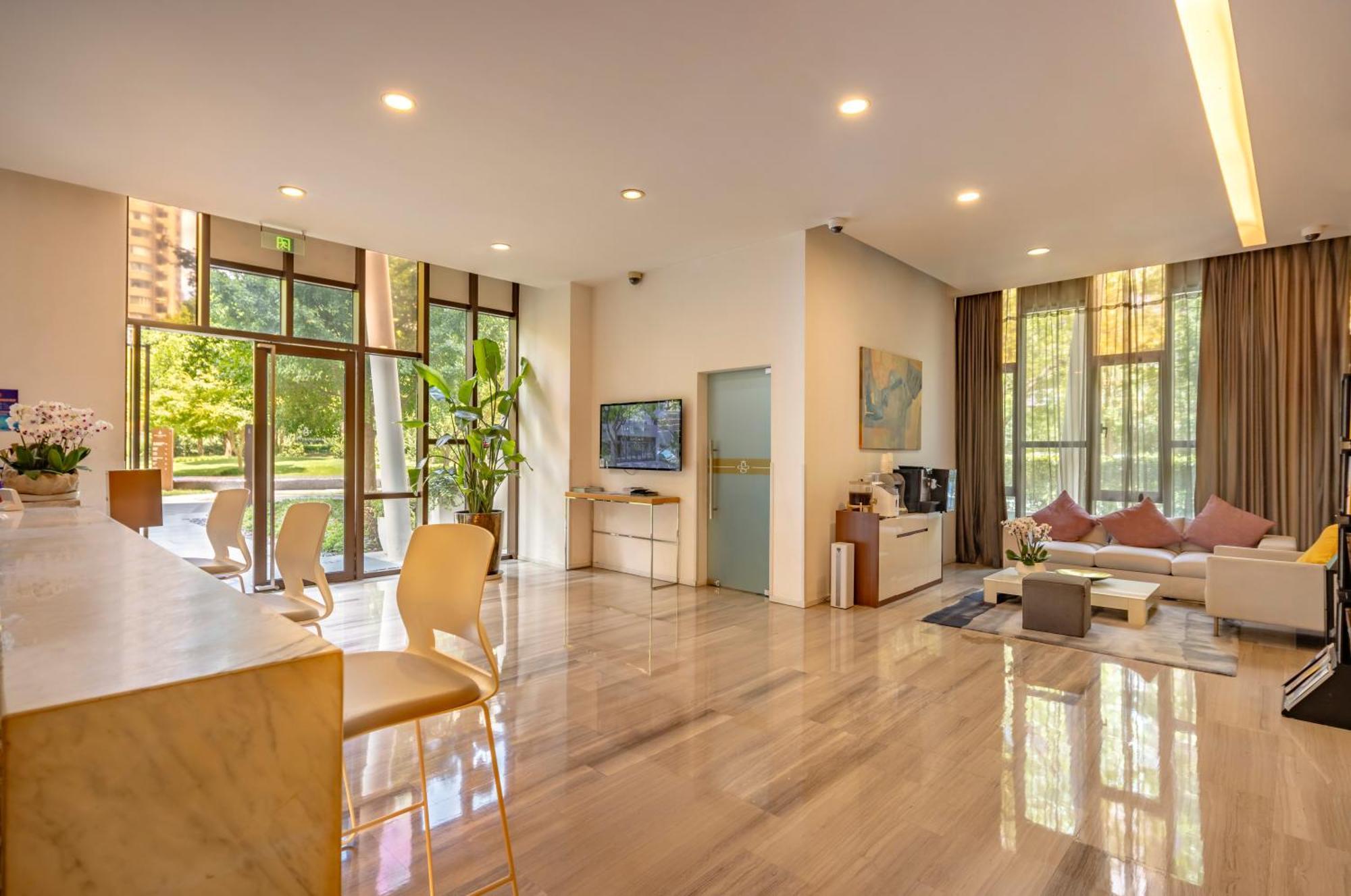 Aparthotel Court Premier