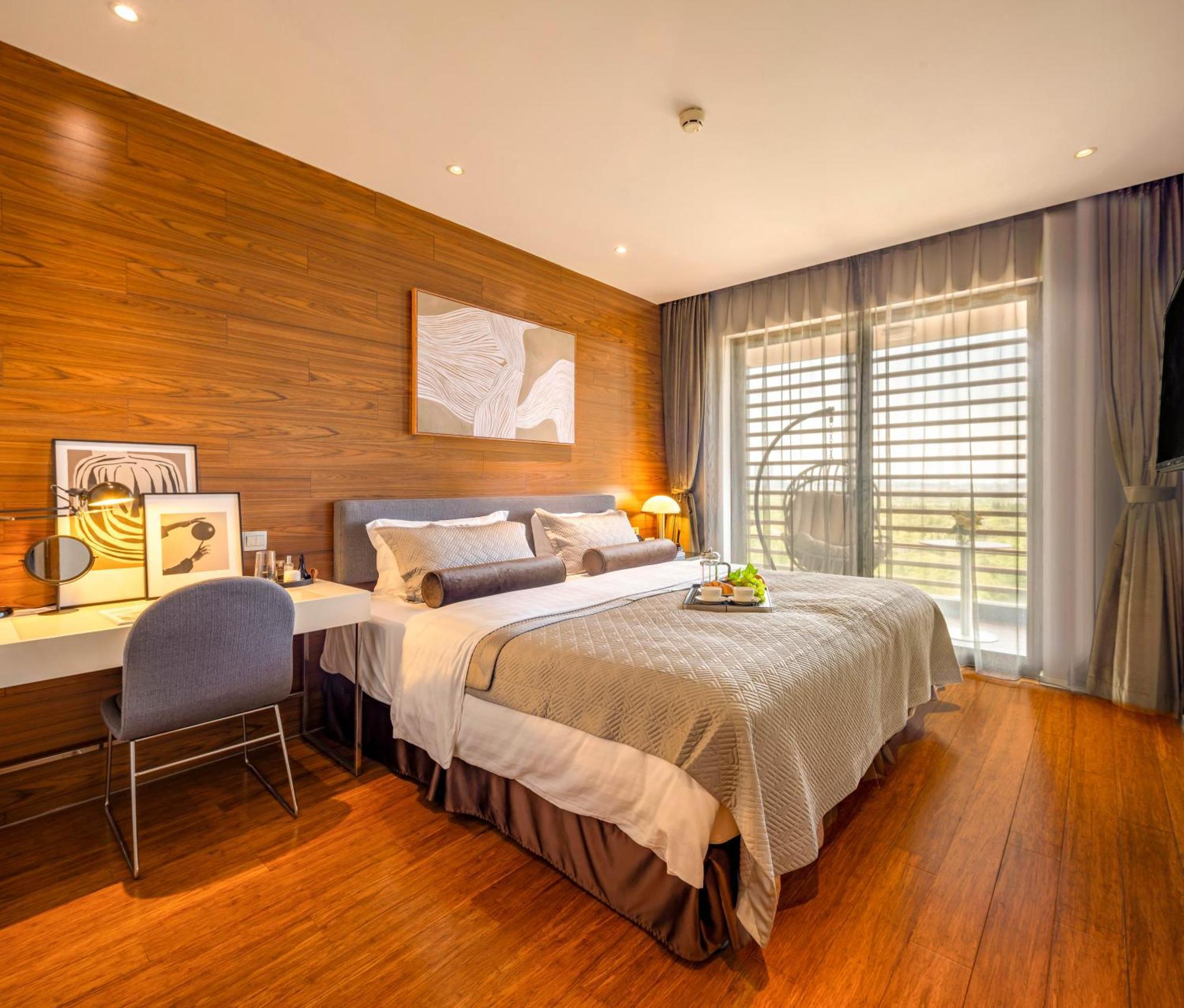 Court Premier Aparthotel 5*